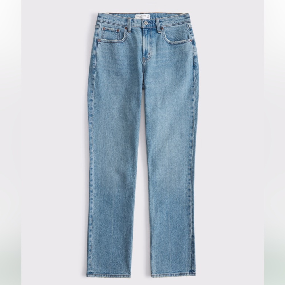 Curve Love Mid Rise 90s Straight Jean